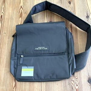 Kenneth Cole Reaction Messenger Bag Crossbody